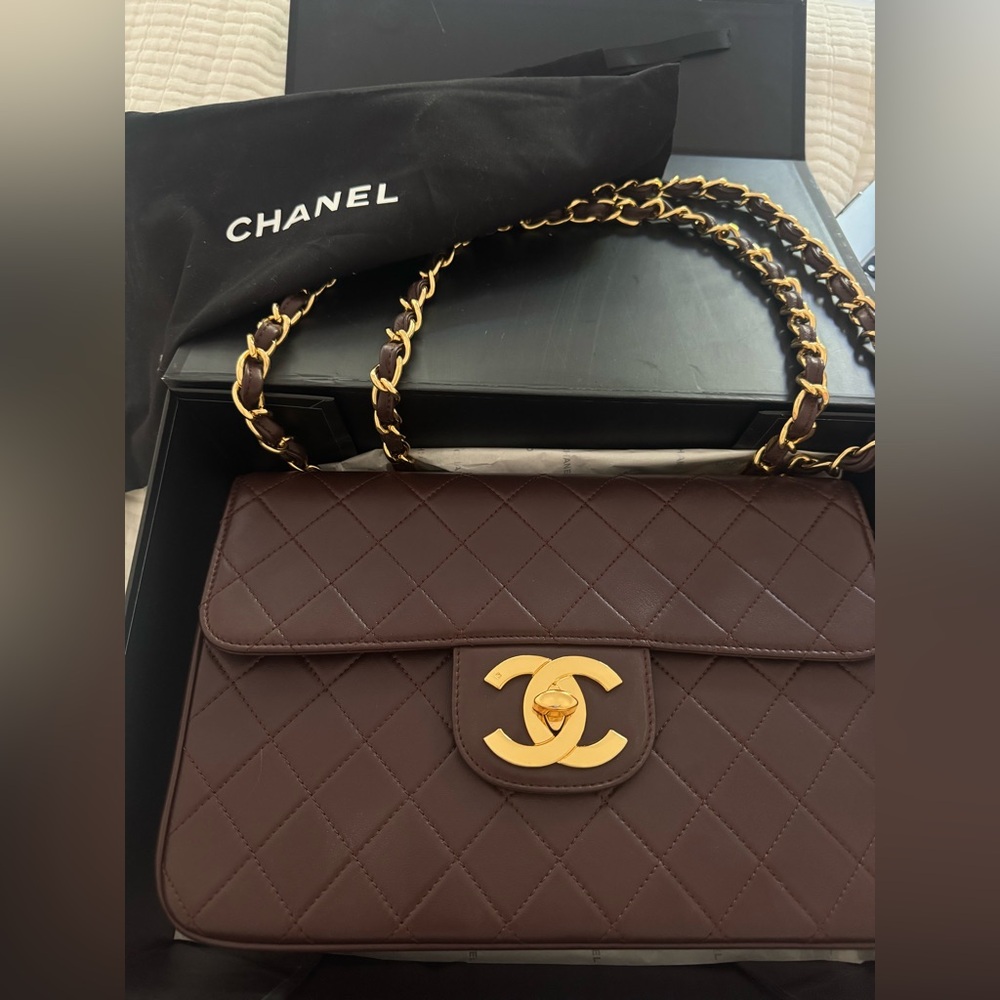 Chanel Jumbo Flap Bag Brown Lambskin Gold
Hardware